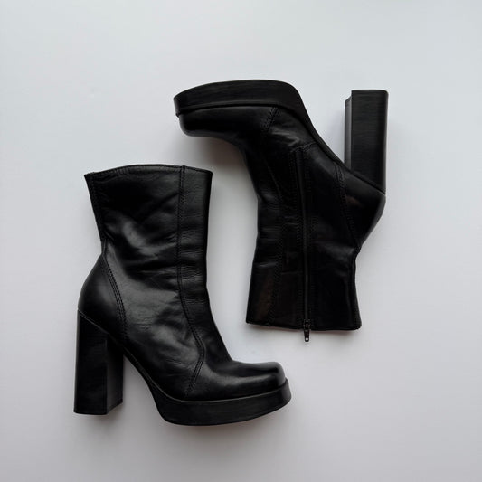 90s Platform Boots